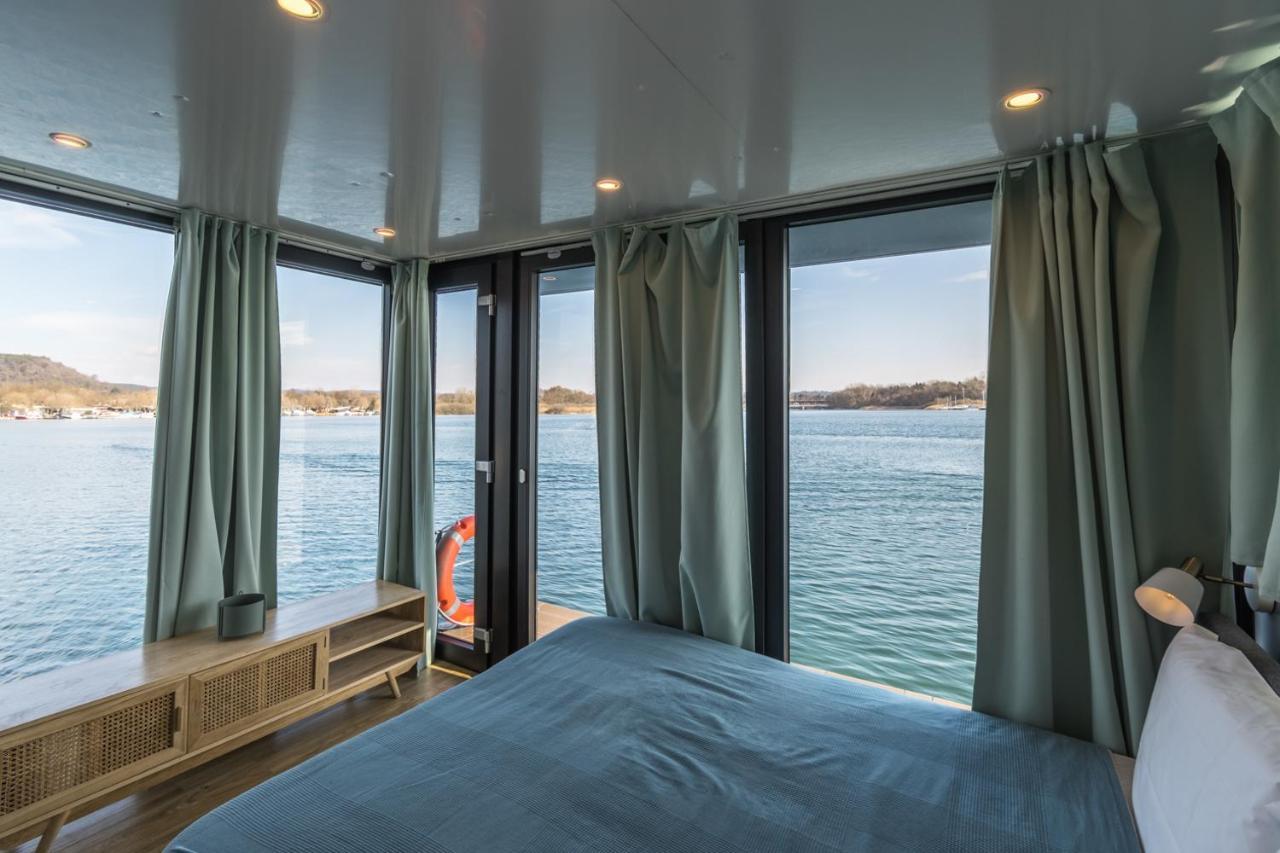 La Dolce Vita House Boat Hotel Lisanza Екстериор снимка