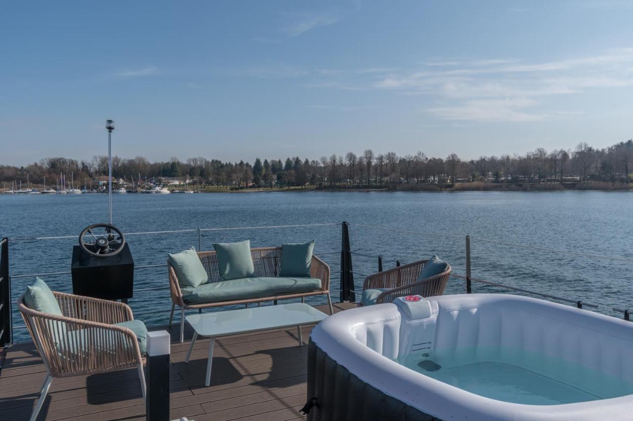 La Dolce Vita House Boat Hotel Lisanza Екстериор снимка